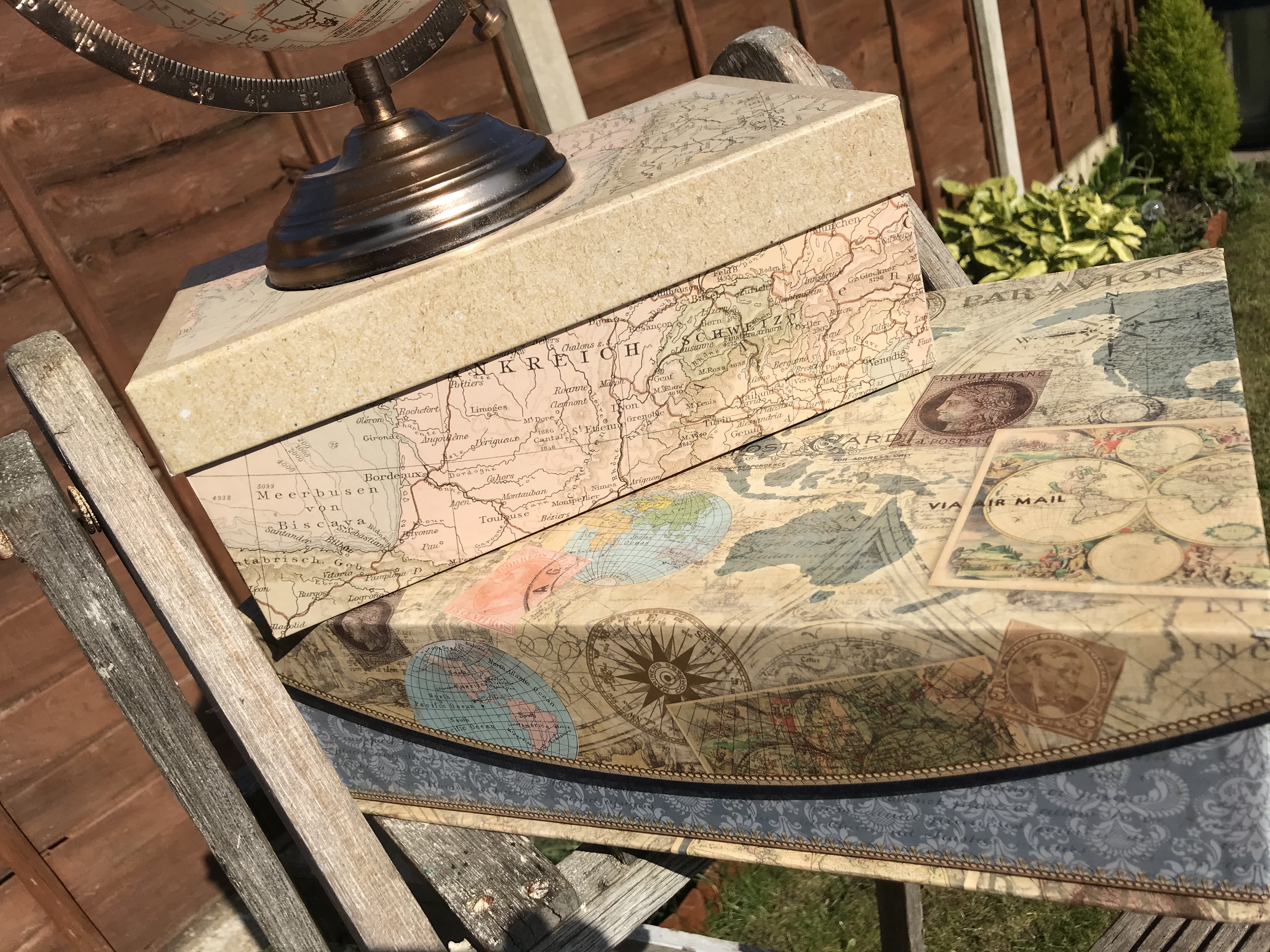Map Suitcases & Boxes